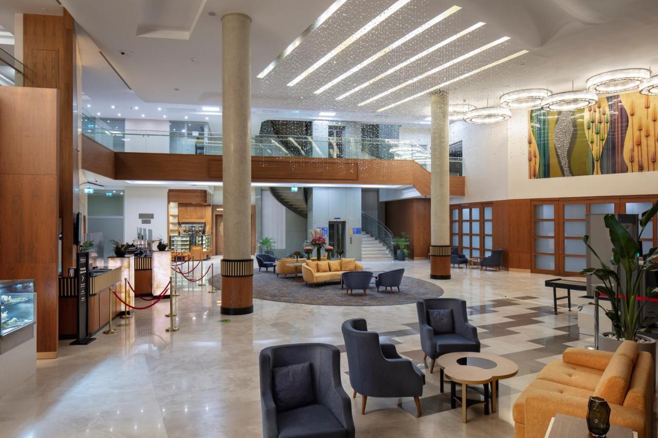 Doubletree By Hilton Istanbul Atasehir Hotel & Conference Centre Exterior foto