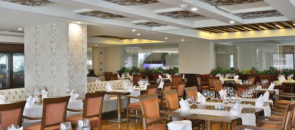 Doubletree By Hilton Istanbul Atasehir Hotel & Conference Centre Exterior foto